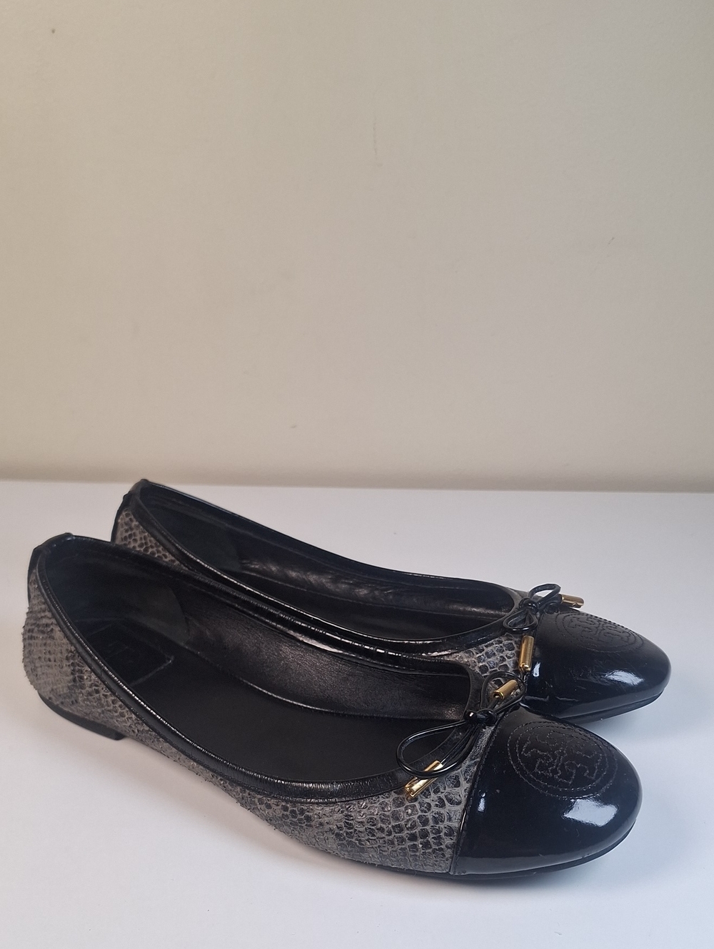 Tory Burch Smoke Roccia/Black Verbena Tribal Snake ballet flats Size 9.5